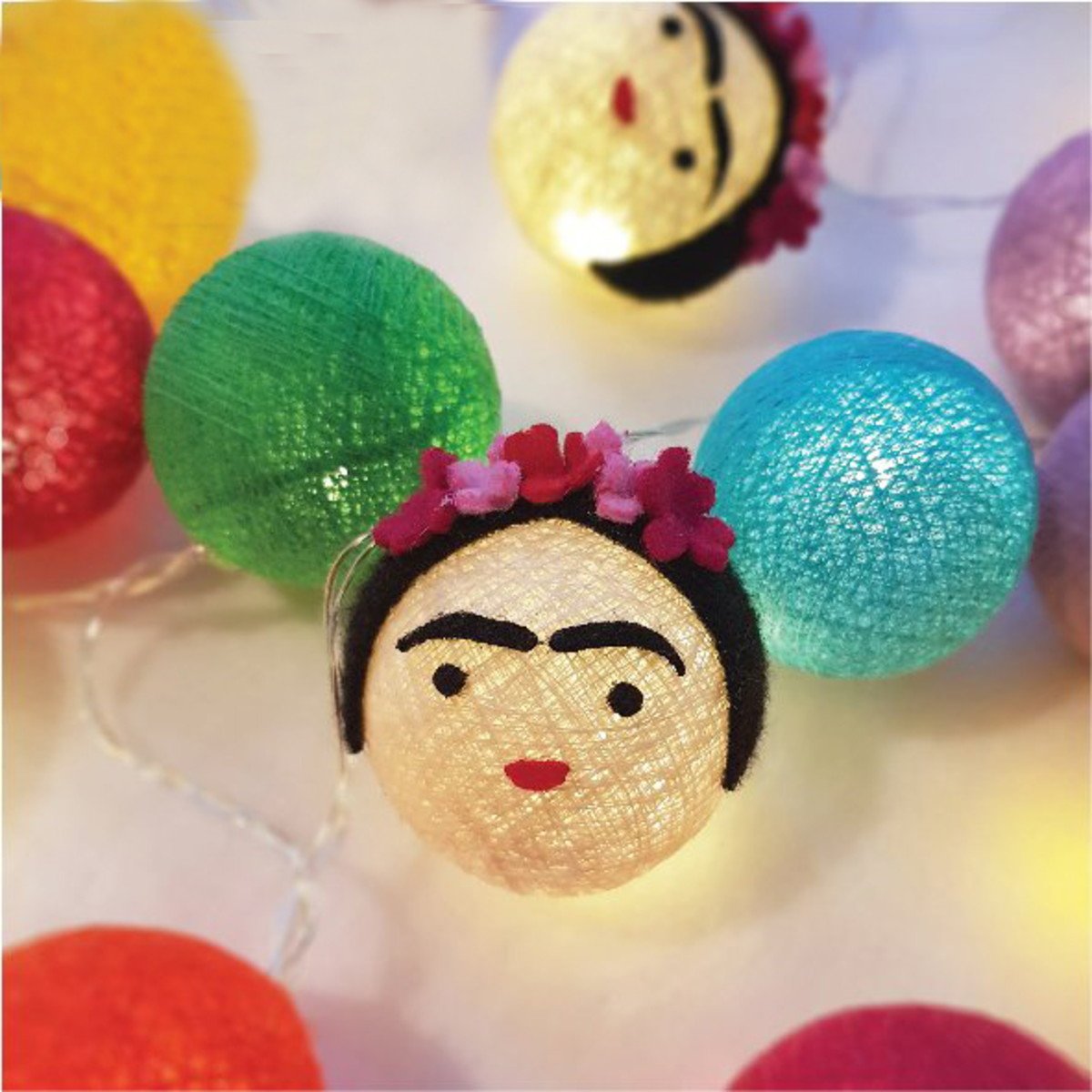 Luminária Frida Kahlo Cormilu Led, À Pilha, 10 Bolas, 1.5m - 2