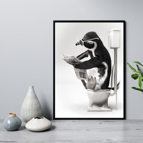 Quadro para Banheiro Pinguim no Vaso 24x18cm - com Vidro:madeira Branca