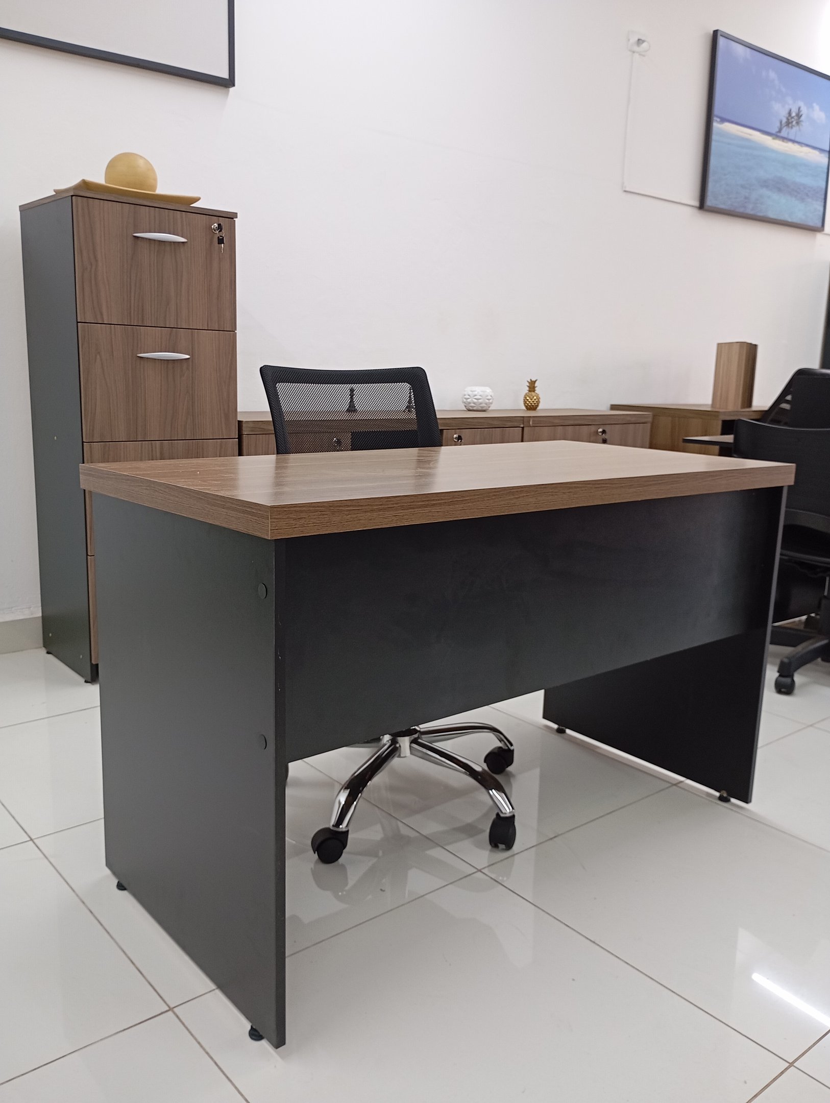 Mesa de Escritorio Escrivaninha Office 150x60 Tampo de 40mm