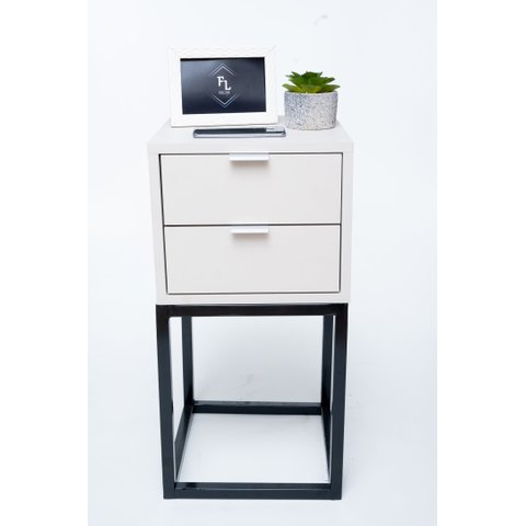 KIT 2 Mesas De Cabeceira Industrial OFF WHITE 30cm COM 2 GAVETAS BASE PRETA- Enviamos MONTADO