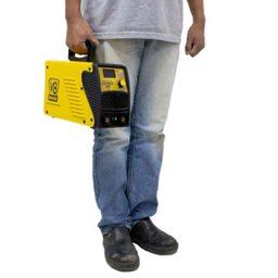 Solda Inversora V8 Brasil Combat 155 MMA - 220V - 4