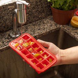 FORMA DE GELO DE SILICONE PARA 18 CUBOS - 2