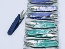 Ver imagem 2 de Tesoura de Arremate Colorida Qx-100 (Cart 12) Qx - Qxyun