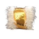 Ver imagem 1 de Almofada Pelo Longo Branco Com Paetê Dourado E Prata Moda