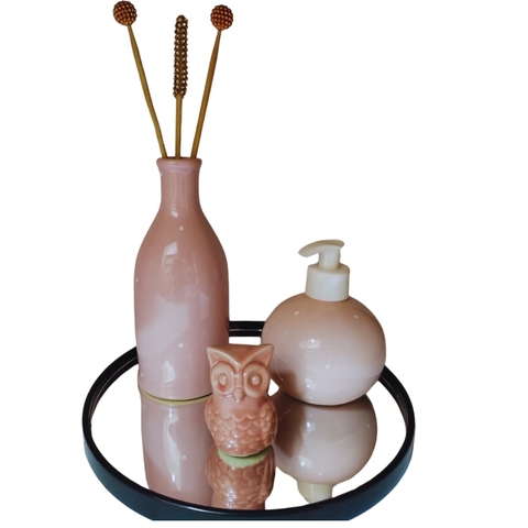 Jogo 4 Peças para Banheiro Cerâmica: Aromatizador, Saboneteira, Passarinho e Bandeja Espelhada:ROSA