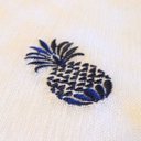 Ver imagem 3 de Kit com 4 peças Guardanapo branco VivaIN linho sintético com bordado abacaxi