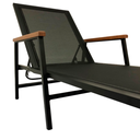 Ver imagem 4 de Kit 2 Espreguiçadeira em Alumínio e Tela Sling Modelo Zurick Braços de Madeira + Mesa Lateral 3 Pés