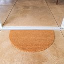 Ver imagem 2 de Capacho Meia Lua Fibra de Coco 60x33cm - Komeco Natural