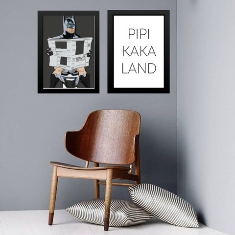 Kit 2 Quadros Divertidos Banheiro Herói no Vaso 33x24cm:madeira Branca