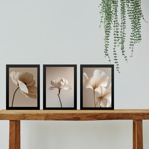 Kit 3 Quadros Fotos Suaves Flores Bege para Sala ou Quarto 45x34cm - com Vidro:moldura Preta