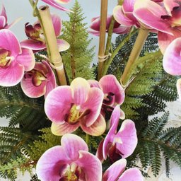 Arranjo Artificial com Seis Hastes de Orquídeas Rosa no Vaso Rose Gold - 6