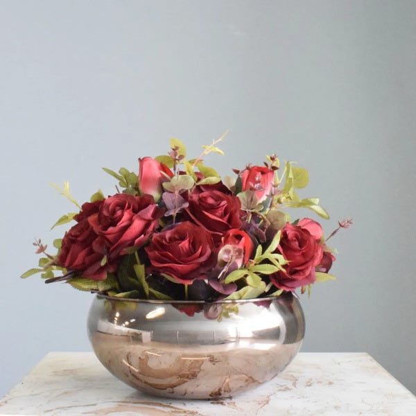 Flores Artificiais Arranjo de Flores Rosas Vermelhas Artificial No Vaso Bronze|Linha Permanente - 1