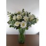 Kit 12 Rosas Brancas e 12 folhagens de Eucalipto - 3