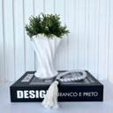 Ver imagem 3 de Decoração sala livro fake + vaso torcido + enfeite colar