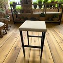 Ver imagem 2 de Banquinho Estilo Industrial Modelo Luxo com Assento Estofado Preto