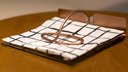 Ver imagem 2 de Porta Guardanapos Cobre De Mesa Slim Vidro Forma Inox 18x18
