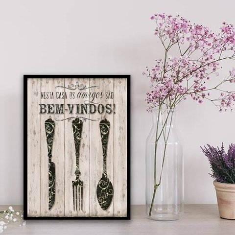 Quadro Cozinha Amigos São Bem Vindos 33x24cm - com vidro:Madeira preta