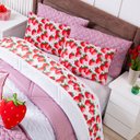 Ver imagem 7 de Kit Edredom Casal Padrão Morangos Rosê com Almofadas Estampadas 07 Peças - Dupla Face Percal 300 Fio