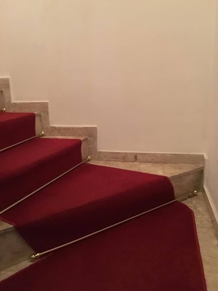 Ferragem Prender Tapete Passadeira em Escada Magia Das Passadeiras Metal é boa?