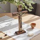 Ver imagem 2 de Crucifixo Cruz Medalha São Bento Frisado Parede e Mesa 26 Cm