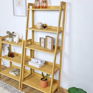 Estante Tipo Escada Pipa 5 Prat 150a X 60l X 38p em Madeira de Pinus Cubomob Mel