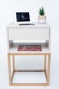 Ver imagem 1 de Mesa De Cabeceira Industrial OFF WHITE 30cm BASE DOURADA - Enviamos MONTADO