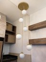 Ver imagem 2 de Pendente Moderno Dourado Pé Direito Alto Sala Vão de Escada Arevo Iluminação Jabuticaba VIDRO LEITOS