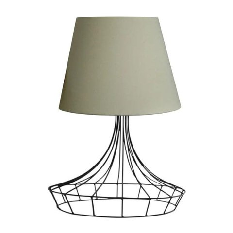 Abajur para Sala e Quarto Base Aramado Chapéu Preto Cúpula Bege