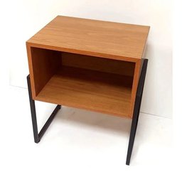Mesa de Cabeceira Estilo Industrial - 1