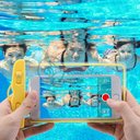 Ver imagem 3 de Capa Bolsa a Prova Dágua Impermeável Universal para Celular - Amarelo