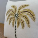 Ver imagem 5 de Almofada Linho Bordada Coqueiro Dourado 45x45cm Com Enchimento