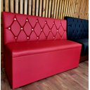 Ver imagem 2 de POLTRONA  SOFÁ BOOTH CAPITONE A MÃO 1,20CM VERMELHO COM BOTÕES DOURADO SKU194