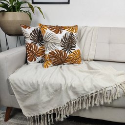 Manta para Sofá Bege + 2 Capas de Almofada Laranja - 2