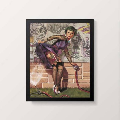 Quadro Decorativo Pin Up Tatuada 45x34cm - com vidro:Madeira branca
