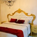 Ver imagem 3 de Cabeceira de Cama Queen 2,10 Capitonê Dourado Brilho e Veludo Bege Gênova