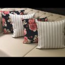 Ver imagem 2 de Kit 4 Capas de Almofadas Composê Floral Marinho com Listrado Cinza 45x45cm