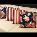 Ver imagem 2 de Kit 4 Capas de Almofadas Composê Imperial Marinho Rosas com Listrado 45x45cm