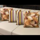 Ver imagem 2 de Kit 4 Capas de Almofadas Composê Marai Marrom e Listrado Amarelo 45x45cm
