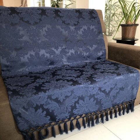 Manta para Sofá em Tecido Jacquard Medalhão Azul Marinho 190x140cm
