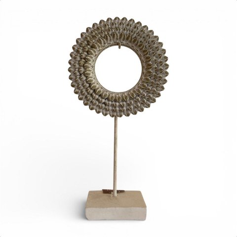 Escultura Decorativa em Poliresina Búzios (branco) -