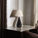 Ver imagem 2 de Abajur de Sala Grande Gauss Preto e Dourado com Cúpula