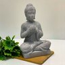 Escultura Decorativa - Buda Sentado com as Mãos no Coração - 2