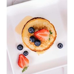 48 Pratos Quadrados Brancos Grandes 21cm Plástico Lanchonete Padaria Cozy Coza - 6