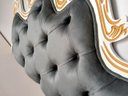 Ver imagem 2 de Cabeceira Entalhada Capitonê p/ Cama Box Solteiro Veludo - Jl