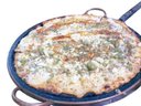 Ver imagem 2 de Forma de Pizza Em Pedra Sabão com Alça de Cobre 21,0 Cm