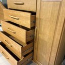 Ver imagem 4 de Cômoda 5 Gavetas e 1 Porta Ouro - Freijó