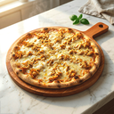 Ver imagem 1 de Tábua Redonda Pizza 40 cm Madeira Eucalipto Grande Mesa Posta Servir Petiscos Frios Churrasco Cabo