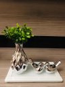 Ver imagem 1 de Kit Decoração Sala Vaso Cerâmica Bandeja Vidro Enfeite Mesa: Prata com Branco