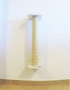 Ver imagem 2 de Arranhador para Gatos Polidance Cat da Toth Pet 65cm: Sisal, PVC e MDF Branco