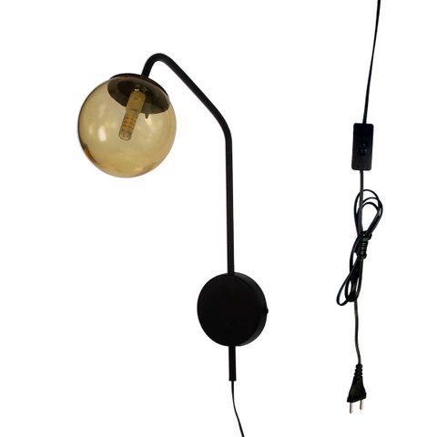 Arandela New Figo Preto C/ Plug e Interruptor - Vidro Âmbar